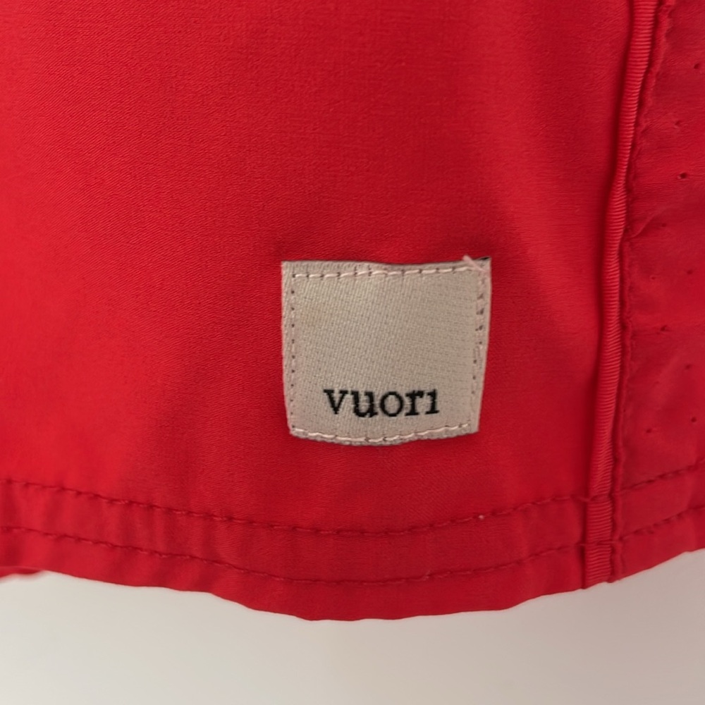 Vuori Dash Shorts - Picture 3 of 5